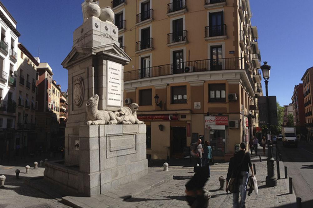 Appartamento Alquiler Temporal Plaza Mayor Madrid Esterno foto